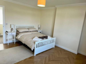 BOURNECOAST - Lovely Annex with Courtyard - FM8509